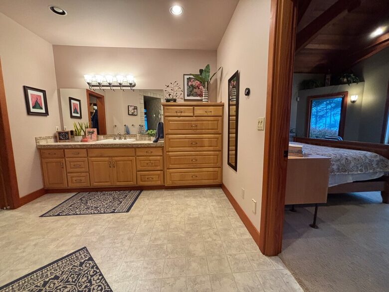 Cliffside Elegance on the Pacific - Pacific Beach, Washington