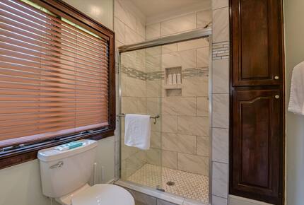 Poolside and Waterfront Bliss in Evans - Evans, Georgia