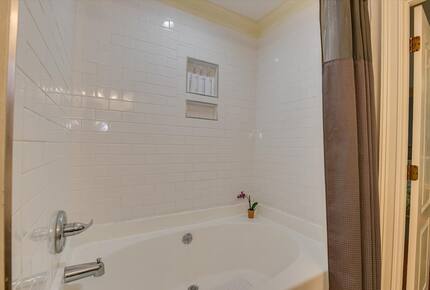 Poolside and Waterfront Bliss in Evans - Evans, Georgia