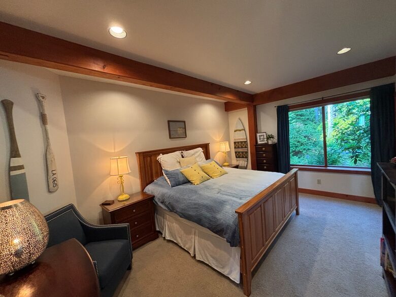 Cliffside Elegance on the Pacific - Pacific Beach, Washington