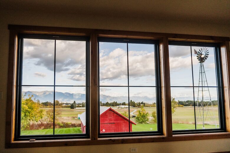 Rustic-Chic 30-Acre Retreat near Whitefish - Kalispell, Montana