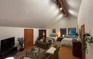 Cliffside Elegance on the Pacific - Pacific Beach, Washington