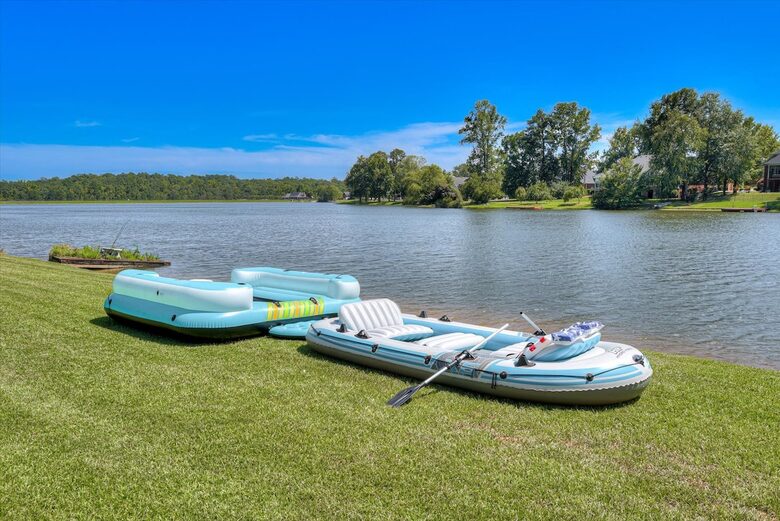 Poolside and Waterfront Bliss in Evans - Evans, Georgia