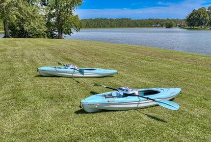 Poolside and Waterfront Bliss in Evans - Evans, Georgia
