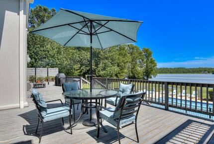 Poolside and Waterfront Bliss in Evans - Evans, Georgia