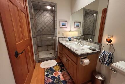 Cliffside Elegance on the Pacific - Pacific Beach, Washington