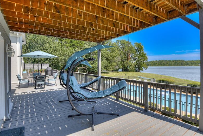 Poolside and Waterfront Bliss in Evans - Evans, Georgia