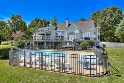 Poolside and Waterfront Bliss in Evans - Evans, Georgia