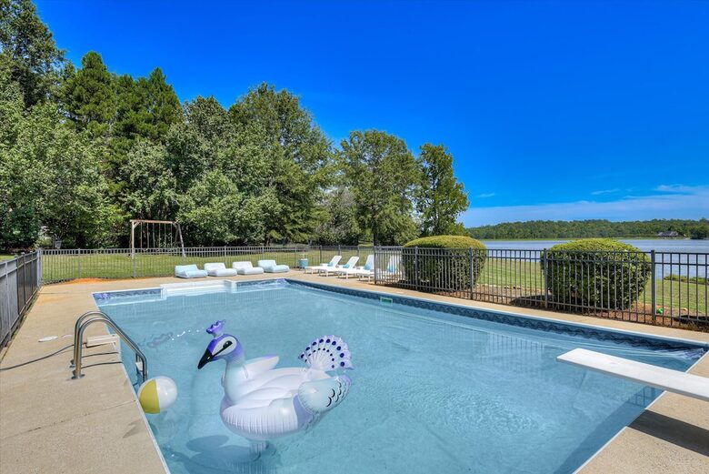 Poolside and Waterfront Bliss in Evans - Evans, Georgia