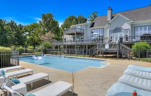 Poolside and Waterfront Bliss in Evans - Evans, Georgia