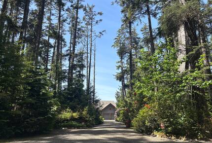 Cliffside Elegance on the Pacific - Pacific Beach, Washington