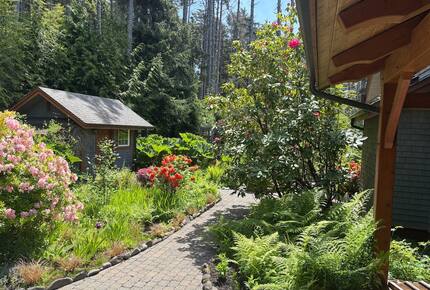 Cliffside Elegance on the Pacific - Pacific Beach, Washington