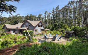 Cliffside Elegance on the Pacific - Moclips, Washington