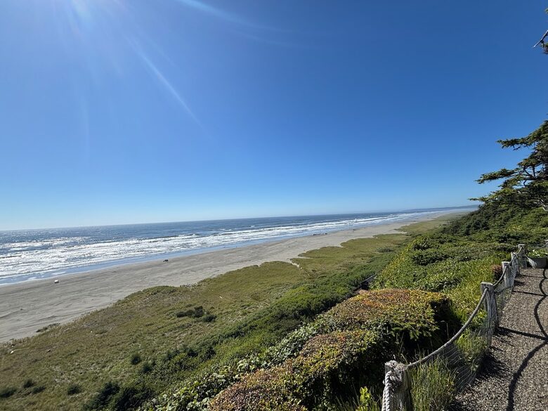 Cliffside Elegance on the Pacific - Pacific Beach, Washington