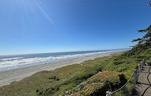 Cliffside Elegance on the Pacific - Pacific Beach, Washington
