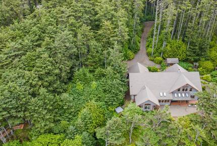 Cliffside Elegance on the Pacific - Pacific Beach, Washington