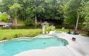 Lakeside Ranch Retreat at Lake Redwine - Newnan, Georgia