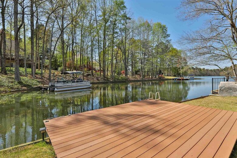 Lakeside Ranch Retreat at Lake Redwine - Newnan, Georgia