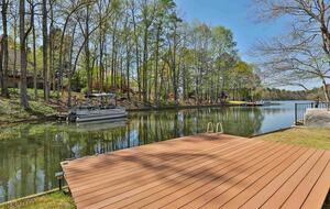 Lakeside Ranch Retreat at Lake Redwine - Newnan, Georgia