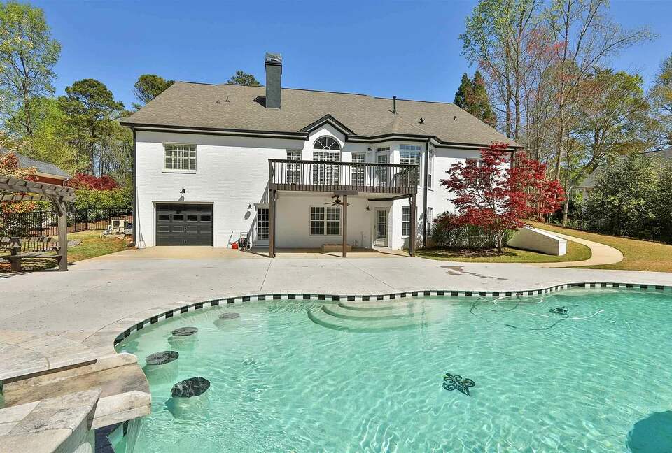 Lakeside Ranch Retreat at Lake Redwine - Newnan, Georgia