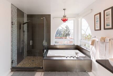 Oakland Hills Mediterranean Retreat with Bay Views - Oakland, California