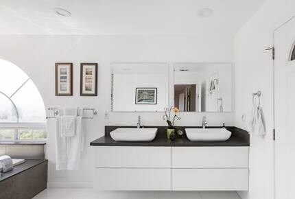 Oakland Hills Mediterranean Retreat with Bay Views - Oakland, California