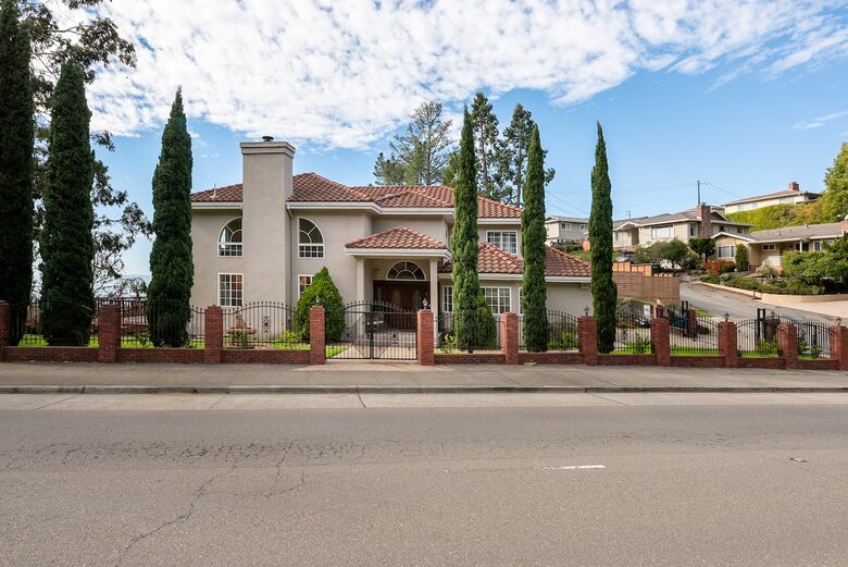 Oakland Hills Mediterranean Retreat with Bay Views - Oakland, California