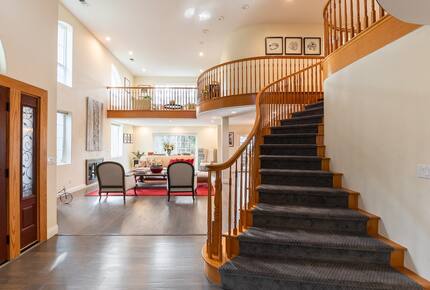 Oakland Hills Mediterranean Retreat with Bay Views - Oakland, California