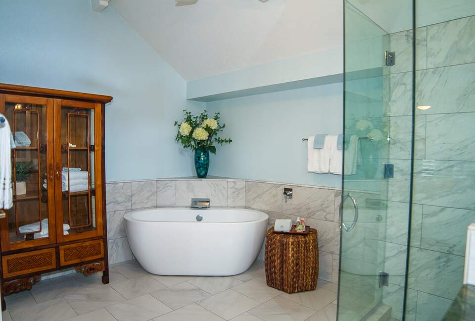 Stunning Oceanfront Penthouse - Poipu, Hawaii