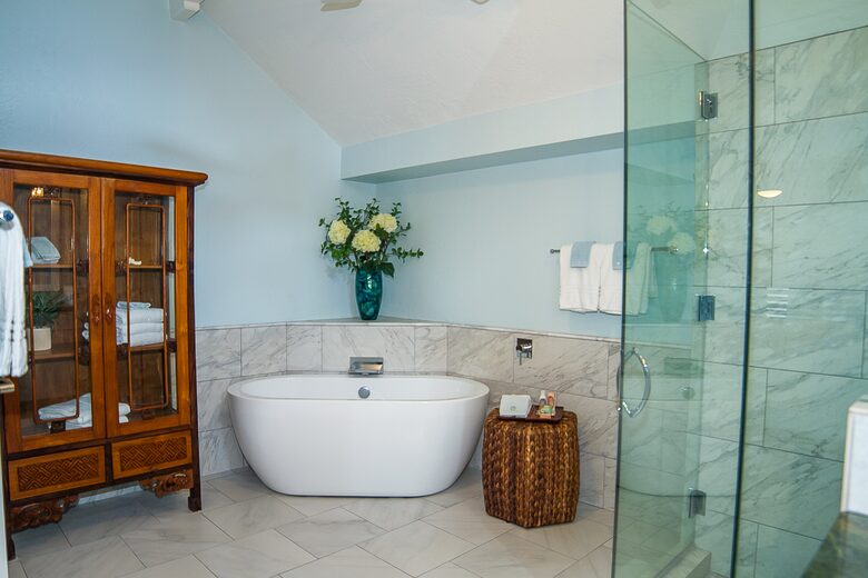 Stunning Oceanfront Penthouse - Poipu, Hawaii