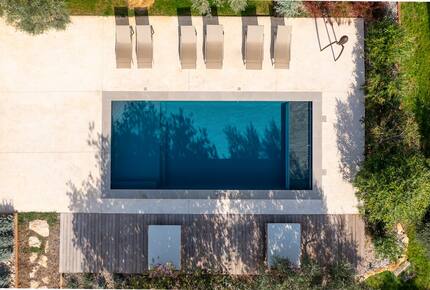 Exquisite Stone Villa Surrounded by Olive Groves in Gordes - Gordes, France