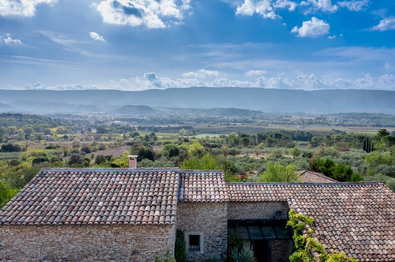 Exquisite Stone Villa Surrounded by Olive Groves in Gordes - Gordes, France