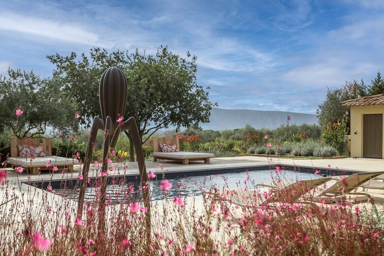 Exquisite Stone Villa Surrounded by Olive Groves in Gordes - Gordes, France