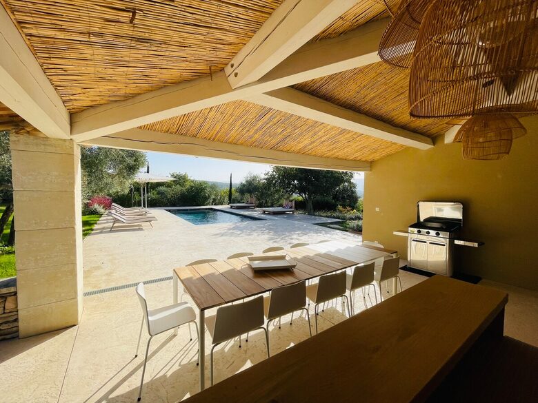 Exquisite Stone Villa Surrounded by Olive Groves in Gordes - Gordes, France