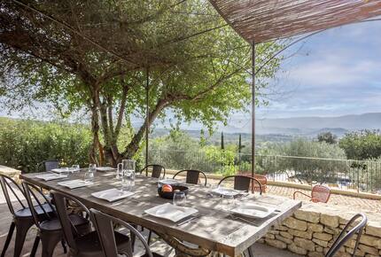 Exquisite Stone Villa Surrounded by Olive Groves in Gordes - Gordes, France