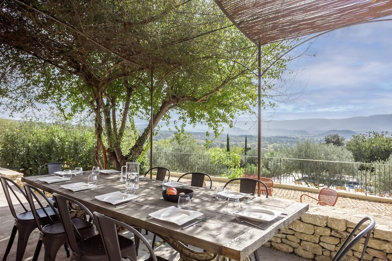 Exquisite Stone Villa Surrounded by Olive Groves in Gordes - Gordes, France