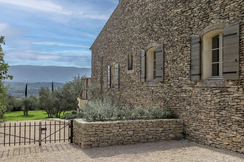 Exquisite Stone Villa Surrounded by Olive Groves in Gordes - Gordes, France