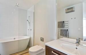 Urban Loft-Style Living Near Hagley Park - Christchurch, New Zealand