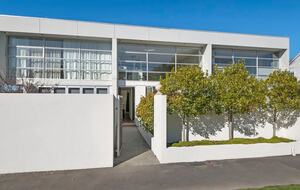 Urban Loft-Style Living Near Hagley Park - Christchurch, New Zealand