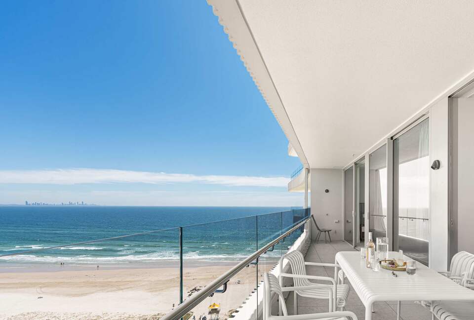 Skyline Horizons at Kirra Beach - Gold Coast, Australia