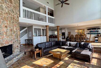 Lake Conroe Waterfront Retreat - Montgomery, Texas