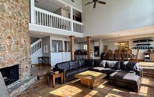 Lake Conroe Waterfront Retreat - Montgomery, Texas