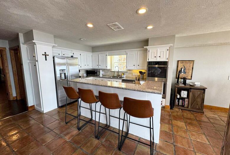 Lake Conroe Waterfront Retreat - Montgomery, Texas