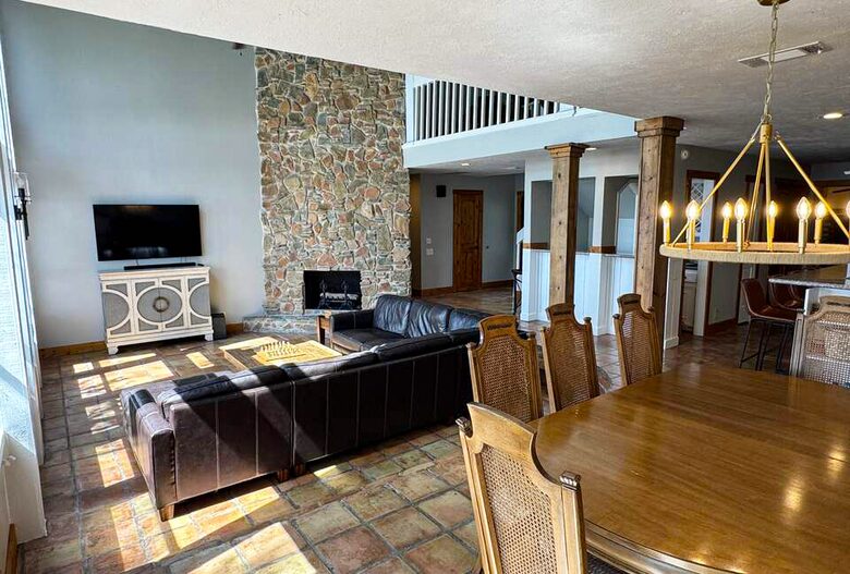 Lake Conroe Waterfront Retreat - Montgomery, Texas