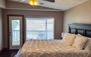 Lake Conroe Waterfront Retreat - Montgomery, Texas