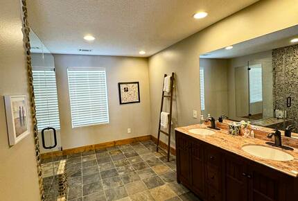 Lake Conroe Waterfront Retreat - Montgomery, Texas