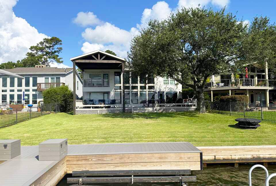 Lake Conroe Waterfront Retreat - Montgomery, Texas