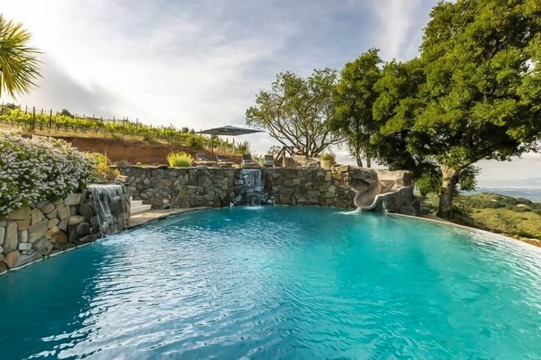 Santa Cruz Mountain Vineyard Villa - Cupertino, California