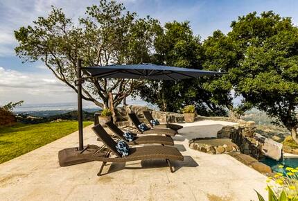 Santa Cruz Mountain Vineyard Villa - Cupertino, California