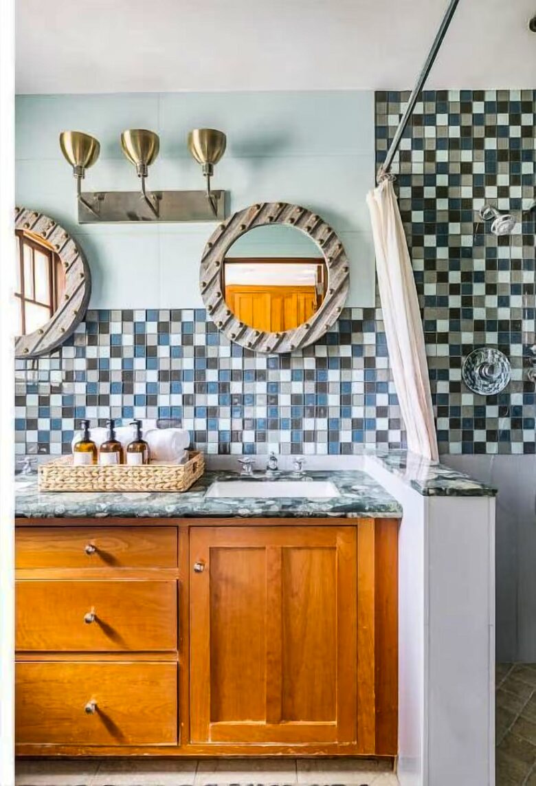 Santa Cruz Mountain Vineyard Villa - Cupertino, California